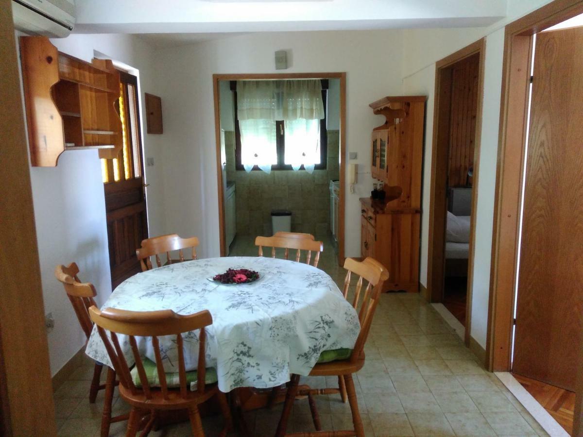 Apartment Nely - Sea, Terrace And Peace Trogir Bagian luar foto